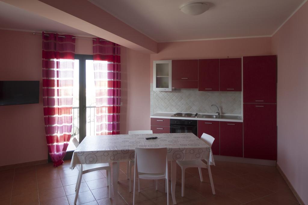 Tus'Hotel Apartments Tusa Εξωτερικό φωτογραφία